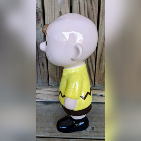 Charles Schulz Peanuts "Charlie Brown'" - Picture 9 of 10